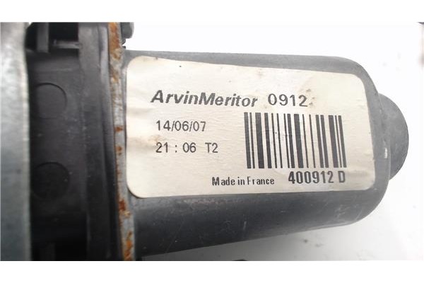Recambio de mecanismo elevalunas delantero derecho para peugeot 207 referencia OEM IAM 9681182280 400912D 