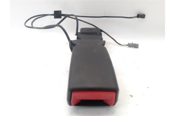 Recambio de anclaje cinturon trasero central para opel astra k berlina 5p 1.6 dynamic referencia OEM IAM 13409377 34194538 