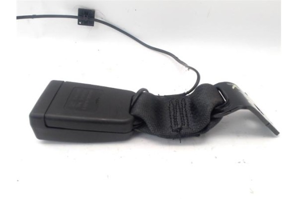 Recambio de anclaje cinturon trasero derecho para opel astra k berlina 5p 1.6 dynamic referencia OEM IAM 13409378 367970717 