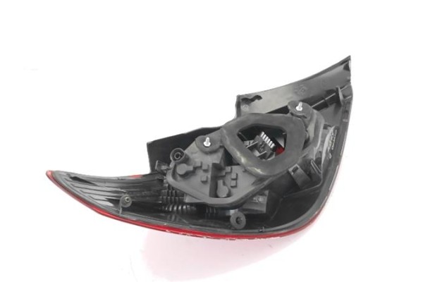 Recambio de piloto trasero derecho para opel corsa d 1.2 referencia OEM IAM 93189091  