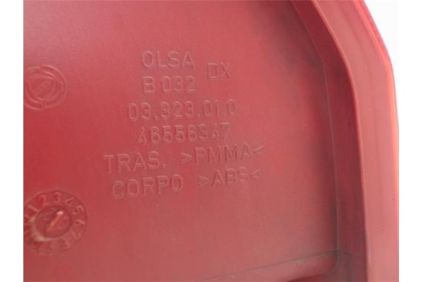 Recambio de piloto trasero derecho para alfa romeo 147 (190) referencia OEM IAM 46556347 03323010 