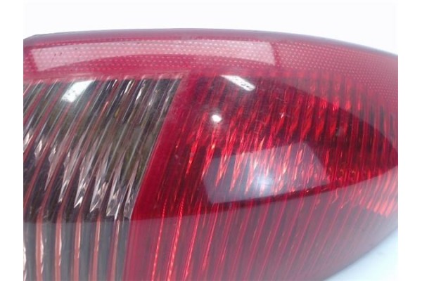 Recambio de piloto trasero derecho para alfa romeo 147 (190) referencia OEM IAM 46556347 03323010 