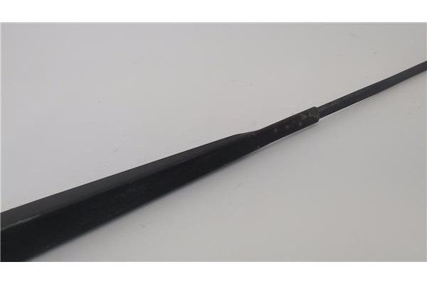 Recambio de brazo limpiaparabrisas delantero derecho para dacia sandero i 1.4 referencia OEM IAM 288868767R 6001550817 