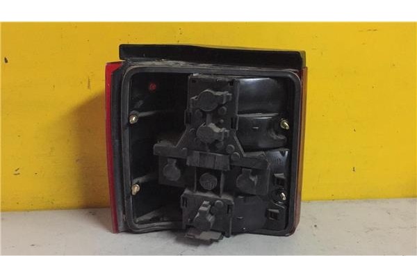Recambio de piloto trasero derecho para seat ibiza 1.2 disco referencia OEM IAM 96181000 A2810881  