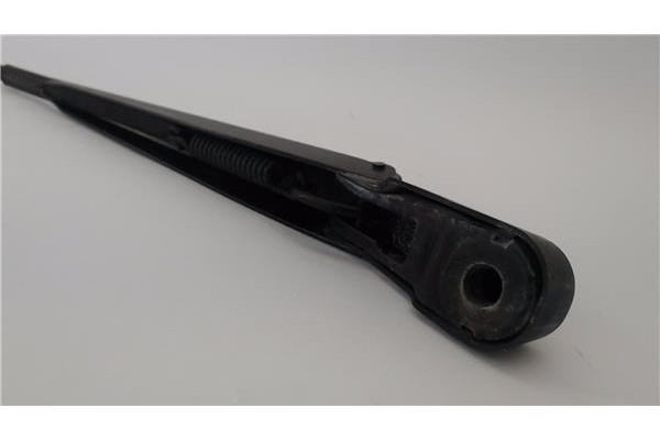 Recambio de brazo limpiaparabrisas delantero derecho para dacia sandero i 1.4 referencia OEM IAM 288868767R 6001550817 