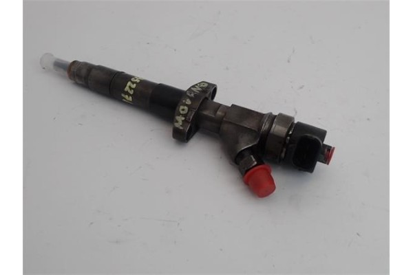Recambio de inyector para opel movano furgón (f9) 2.5 dti referencia OEM IAM 8200146357 R1590074 