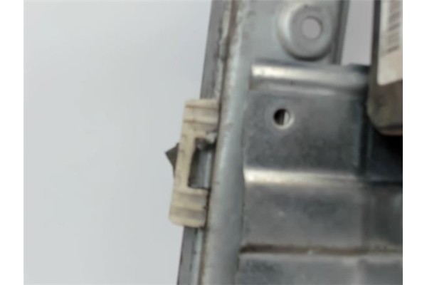 Recambio de mecanismo elevalunas delantero izquierdo para renault clio iii referencia OEM IAM   