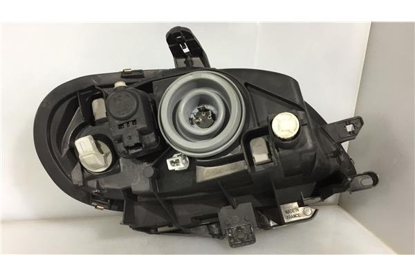 Recambio de faro delantero izquierdo para citroen saxo 1.4 vts referencia OEM IAM 9636331780 89003434 