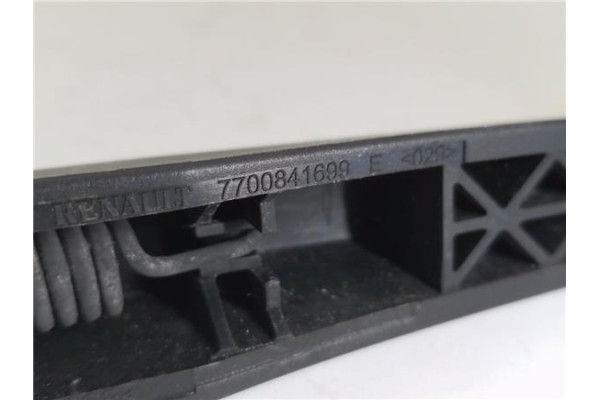 Recambio de brazo limpiaparabrisas trasero para dacia sandero i 1.4 referencia OEM IAM 7701042368 7700841699E 
