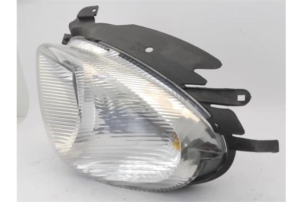 Recambio de faro delantero izquierdo para citroen xsara picasso 2.0 hdi referencia OEM IAM 6204W0  
