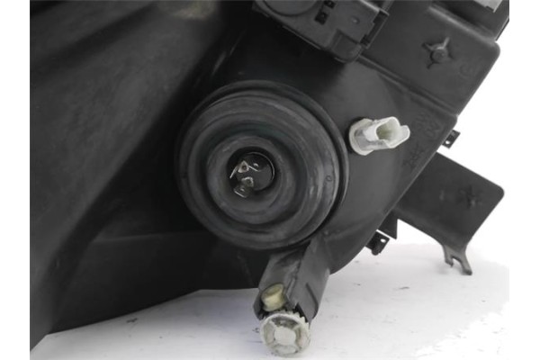 Recambio de faro delantero izquierdo para citroen xsara picasso 2.0 hdi referencia OEM IAM 6204W0  