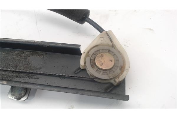 Recambio de mecanismo elevalunas delantero izquierdo para hyundai getz (tb) referencia OEM IAM 988101C100  