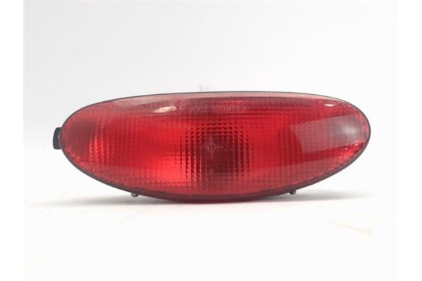 Recambio de piloto trasero central para peugeot 206 1.4 hdi eco 70 referencia OEM IAM  45106 