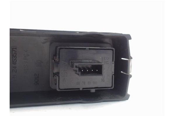 Recambio de mando elevalunas delantero izquierdo para opel vectra c berlina 2.2 dti 16v referencia OEM IAM 687833988  