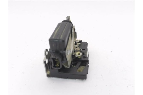 Recambio de cierre electromagnetico trasero izquierdo para dacia sandero i 1.4 referencia OEM IAM 8200735248  