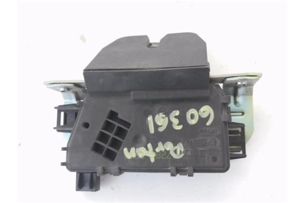 Recambio de cierre electromagnetico porton para opel zafira 1.9 cdti referencia OEM IAM 133220  
