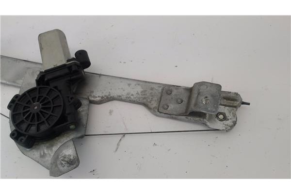Recambio de elevalunas electrico delantero derecho para dacia sandero i 1.4 referencia OEM IAM 8200733828  