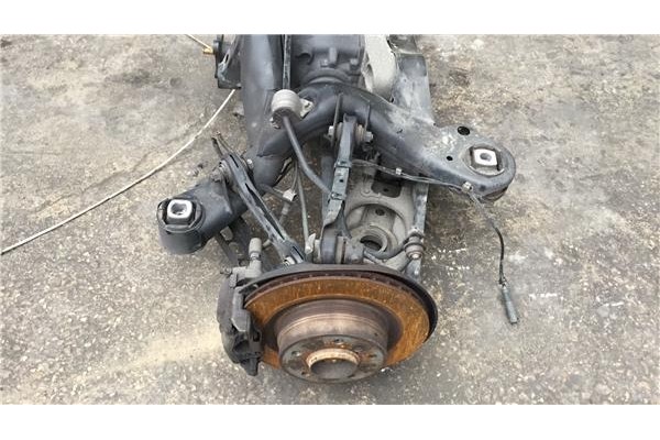 Recambio de puente trasero para bmw serie 1 berlina (e81/e87) 118d referencia OEM IAM 7566169  