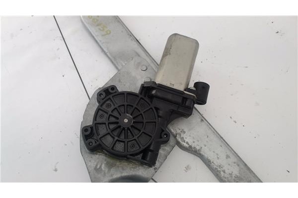 Recambio de elevalunas electrico delantero derecho para dacia sandero i 1.4 referencia OEM IAM 8200733828  