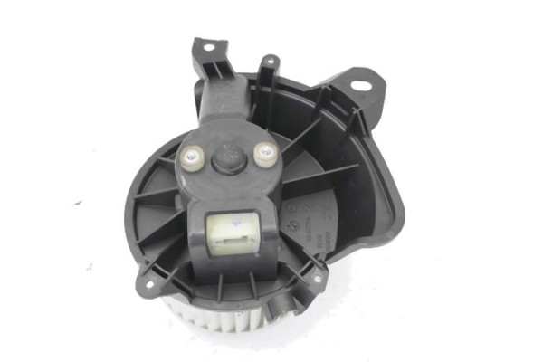Recambio de motor calefaccion para opel corsa d 1.2 referencia OEM IAM 1845133  