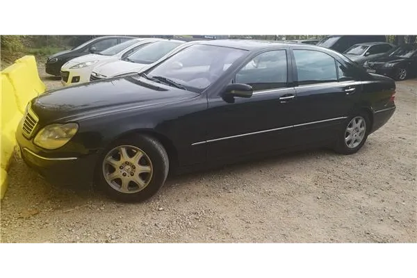 mercedes-benz clase s (bm 220) berlina del año 1999