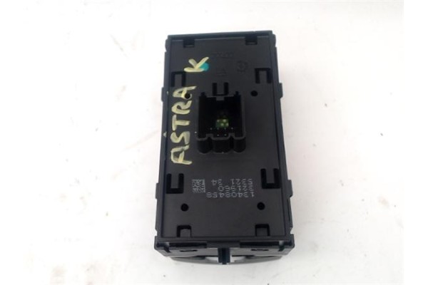 Recambio de botonera puerta delantero izquierda para opel astra k berlina 5p 1.6 dynamic referencia OEM IAM 13408458  