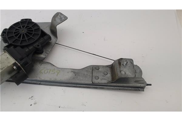 Recambio de elevalunas electrico delantero izquierdo para dacia sandero i 1.4 referencia OEM IAM 8200733829  
