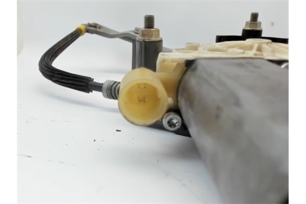 Recambio de mecanismo elevalunas delantero izquierdo para renault clio ii fase i (b/cb0) referencia OEM IAM   
