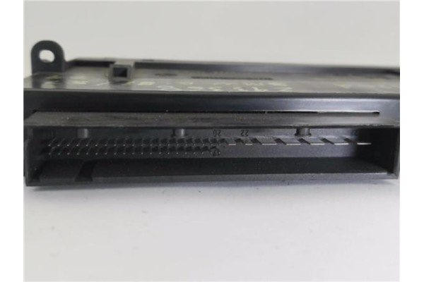Recambio de centralita para bmw serie 1 berlina (e81/e87) 2.0 120d referencia OEM IAM 917687801 10681810 