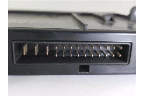 Recambio de centralita para bmw serie 1 berlina (e81/e87) 2.0 120d referencia OEM IAM 917687801 10681810 