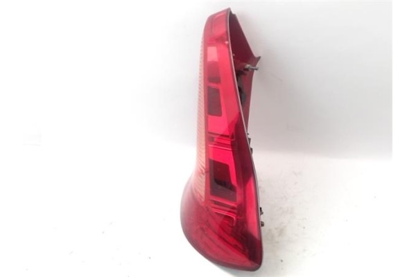 Recambio de piloto trasero derecho para citroen c4 berlina 1.4 16v referencia OEM IAM 6351T6 9646801677 