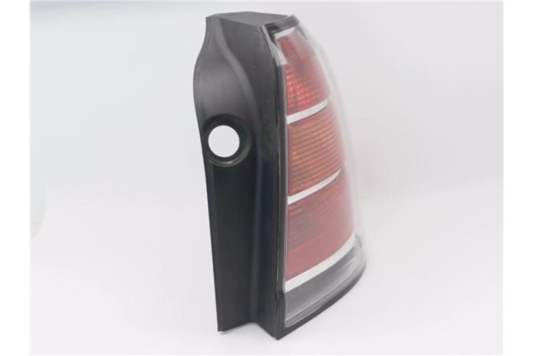 Recambio de piloto trasero derecho para opel zafira 1.9 cdti referencia OEM IAM 1222120  