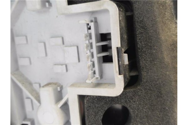 Recambio de piloto trasero derecho para opel zafira 1.9 cdti referencia OEM IAM 1222120  