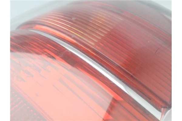 Recambio de piloto trasero derecho para opel zafira 1.9 cdti referencia OEM IAM 1222120  