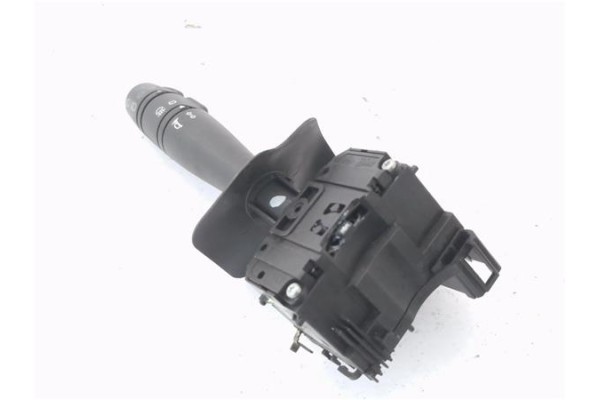 Recambio de mando intermitencia para dacia sandero i 1.4 referencia OEM IAM 8200792584 6001551360 