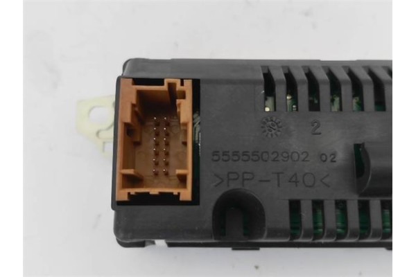 Recambio de display para peugeot 207 1.4 16v referencia OEM IAM 966320558001 5555502902 