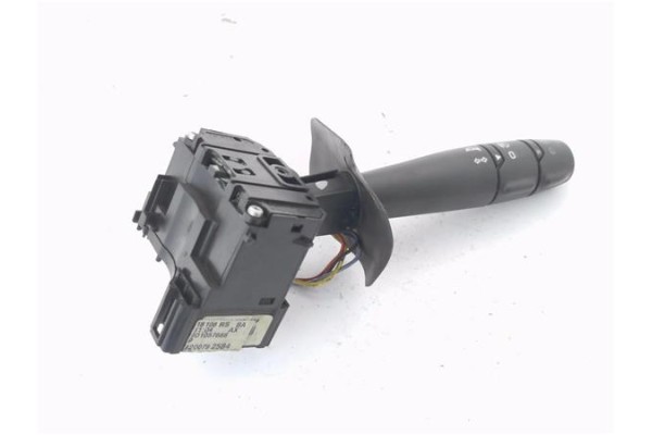 Recambio de mando intermitencia para dacia sandero i 1.4 referencia OEM IAM 8200792584 6001551360 