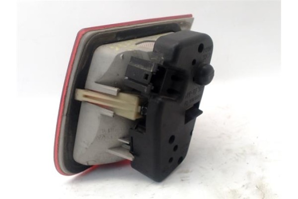 Recambio de piloto interior derecho para bmw serie 3 touring (e46) 2.0 320d referencia OEM IAM 63218368760  