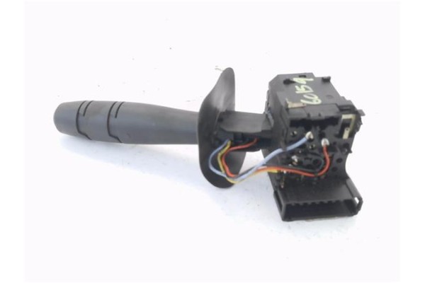 Recambio de mando intermitencia para dacia sandero i 1.4 referencia OEM IAM 8200792584 6001551360 