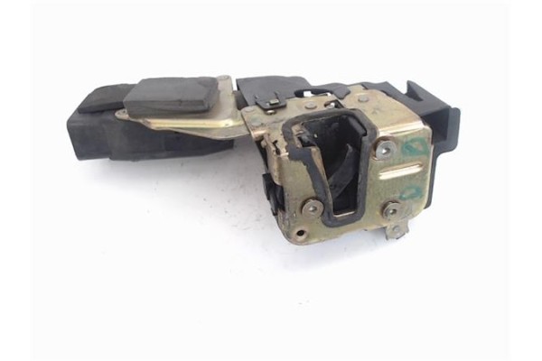 Recambio de cierre electromagnetico delantero derecho para volvo v40 familiar 1.6 referencia OEM IAM 30850808  