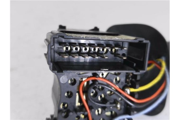 Recambio de mando intermitencia para dacia sandero i 1.4 referencia OEM IAM 8200792584 6001551360 