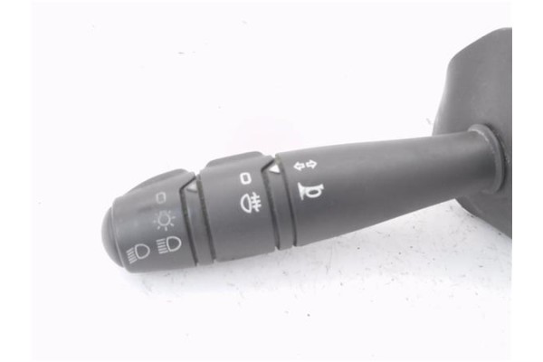 Recambio de mando intermitencia para dacia sandero i 1.4 referencia OEM IAM 8200792584 6001551360 