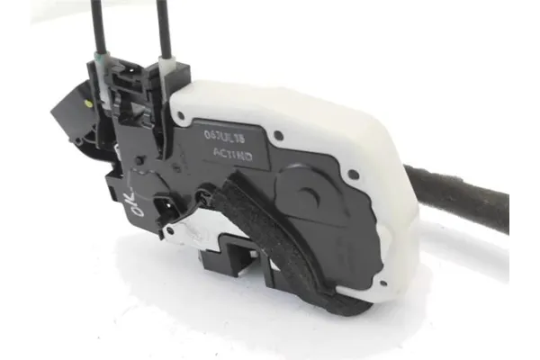 Recambio de cierre electromagnetico trasero derecho para nissan micra iv (k13k/kk) 1.2 acenta referencia OEM IAM T7214510  