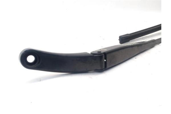 Recambio de brazo limpiaparabrisas delantero derecho para opel astra k berlina 5p 1.6 dynamic referencia OEM IAM 13418991  