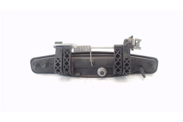 Recambio de maneta exterior delantero derecha para dacia sandero i 1.4 referencia OEM IAM 8200733838  