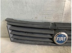 Recambio de rejilla capo para fiat stilo (192) 1.9 jtd (192_xe1a) referencia OEM IAM 71718788  