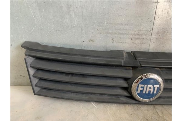 Recambio de rejilla capo para fiat stilo (192) 1.9 jtd (192_xe1a) referencia OEM IAM 71718788  