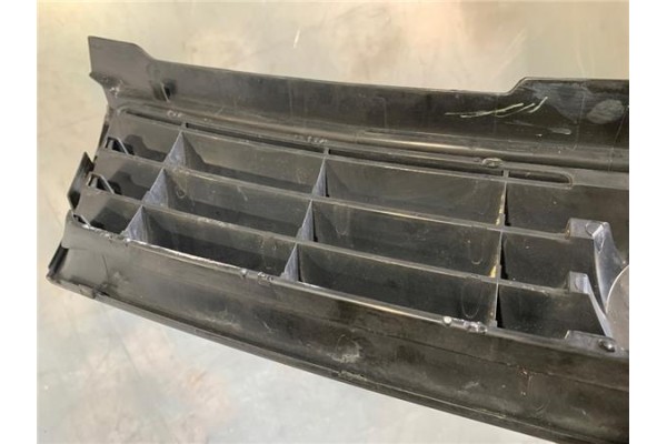 Recambio de rejilla capo para fiat stilo (192) 1.9 jtd (192_xe1a) referencia OEM IAM 71718788  