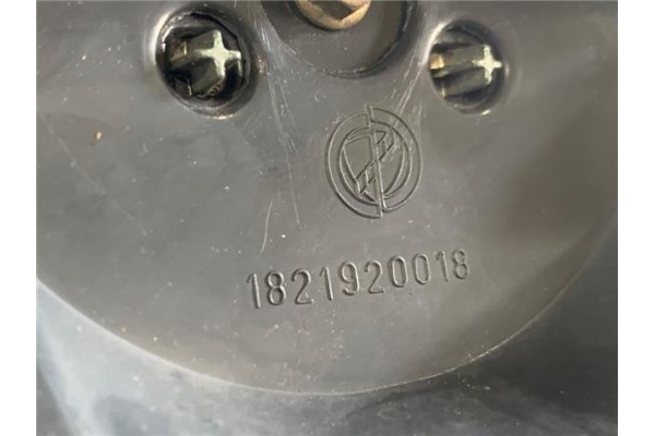 Recambio de rejilla capo para fiat stilo (192) 1.9 jtd (192_xe1a) referencia OEM IAM 71718788  