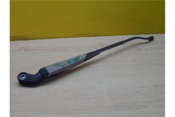 Recambio de brazo limpiaparabrisas delantero derecho para nissan cabstar caja/chasis (f23) 3.0 t.d. referencia OEM IAM   